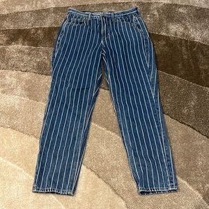 American eagle mom jeans